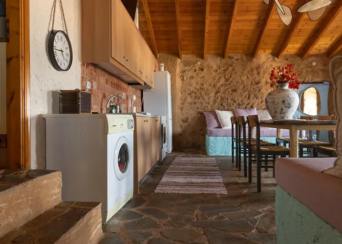 Vasiliki Cozy & Modern House View * Gythio